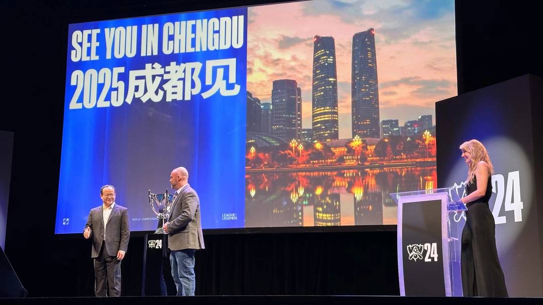 Zeus剑姬单带战术解析：世一上边线压制引领赛场新潮流